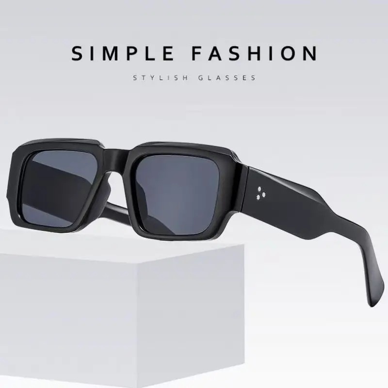 Óculos de sol retangulares de  - Designer Sunglasses avaliação e preço