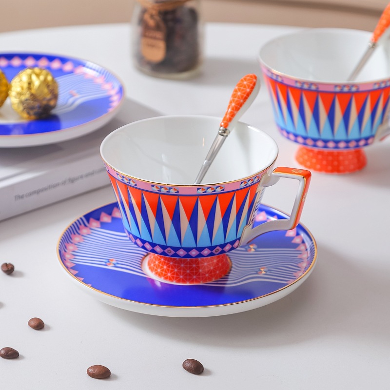 Conjunto de Caneca e Prato de  - Luxury Gift Set avaliação e preço